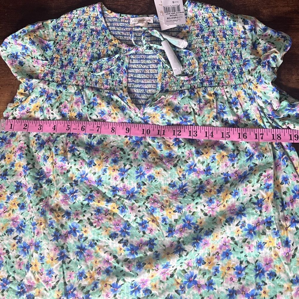 Shoshanna Kira Top in Spring Green Multi Floral with Smocking, Size Small. NWT! - Picture 14 of 16